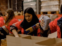 Polska pomoc humanitarna dla Ukrainy sprzedawana w Gambii