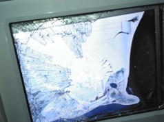 Kraków. Agresor zdewastował automat biletowy