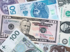 Dolar na deskach. Złoty najmocniejszy od 2018 roku