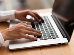 Laptopy biznesowe dla firm – na co zwrócić uwagę?