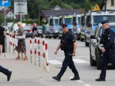 Obława w Małopolsce. Policja przeszukuje domy