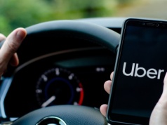 Ukryte algorytmy Ubera. Kto naprawdę zarabia na przejazdach?