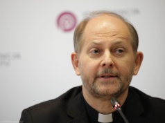 Rzecznik Episkopatu mija się z prawdą? "Dla mnie ta decyzja jest niezrozumiała"
