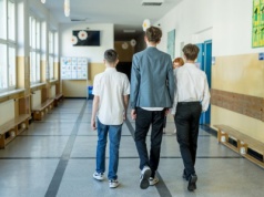 Znamy kalendarz roku szkolnego 2025/2026. Nie brakuje długich weekendów