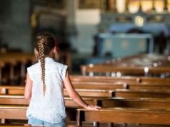 NIE dla rządowej reformy religii. Kościół uderza w MEN: „Powrót do realnego socjaliz…