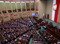 Nowy wiek emerytalny dla kobiet i mężczyzn. W Sejmie zapadła decyzja