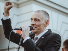 Siergiej Cichanouski: Oszalały reżim zrobił ze mnie męczennika. Ludzie są gotowi, by pójść za mną