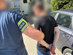 Miesiącami okradał niezamknięte auta. Straty liczone w tysiącach