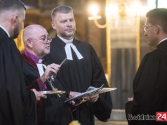 Biskup Waldemar Pytel żegna się Kościołem Pokoju. Świątynia UNESCO z nowym proboszczem [FOTO]