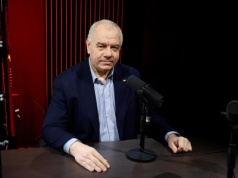 Młodzi przejmują PiS. Czy Sasinowi jest przykro? Nie awansował