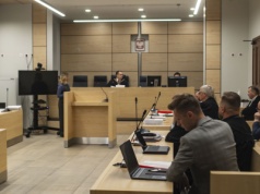 Prokuratura domaga się wieloletniego więzienia i grzywny dla senatora Gawłowskiego [ZDJĘCIA]