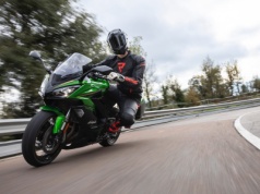 Kawasaki Ninja 1100SX. Sportowiec na turystyku