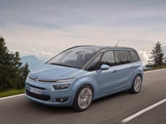 Najlepszy, używany minivan dla rodziny: Citroën C4 II Grand Picasso, Renault Grand Scenic III czy Peugeot 5008 I ?