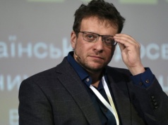 "Problem pojawia się wtedy, kiedy władza może bezkarnie powiedzieć ludziom, że czarne jest białe, a białe jest czarne"
