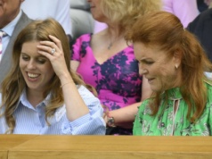 Pojawiły się zamiast księżnej Kate. Księżniczka i jej matka skupiły wzrok