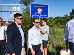 Krzysztof Bosak na granicy: Straż Graniczna nie chce podać ilu imigrantów przejęła od Niemiec