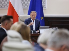 Kanclerz Merz twierdzi, że Niemcy mają bliską współpracę z polskim rządem w sferze kontroli granic. Tusk odpowiada