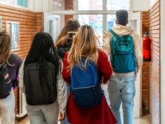 ZUS wypłaci 300 zł na ucznia. Bez względu na dochód