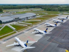 Lotnisko Modlin traci pasażerów. Przez pół roku 776 tys. pasażerów