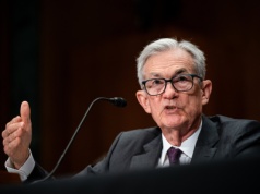 Jerome Powell wyjaśnia, dlaczego Fed nie chce obniżyć stóp procentowych