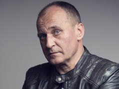 Kukiz: Tusk to tchórz. Wystawia ludzi na 