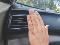 Tak ochronisz się przed upałem. Jak używać klimatyzacji w samochodzie