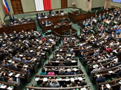 KO traci poparcie, koalicjanci nie wchodzą do Sejmu. Najnowszy sondaż