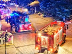 Nocna interwencja strażaków na Rynku (ZDJĘCIA)
