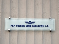 Polskie Linie Kolejowe S.A. zmniejszają stratę finansową