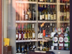 Alkoholowa cisza nocna w Łodzi przegłosowana. Jest uchwała Rady Miasta
