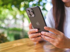 Tegoroczne iPhone'y będą rekordowo tanie. Pod jednym warunkiem