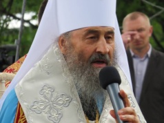 Zełenski ukarał Onufrego. Wpływowy duchowny stracił obywatelstwo