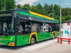 Miasta chwalą, eksperci odradzają. Te autobusy budzą skrajne emocje