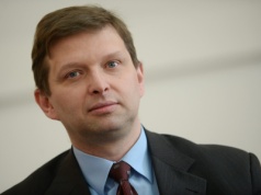 Czy kredytobiorcy odczują obniżkę stóp procentowych? Ekspert o bankach: „Naciąganie klientów, nieetyczne zachowania i brak reakcji, gdy to wychodzi na jaw”