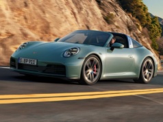 Porsche 911 Carrera 4S dołącza do oferty. Nie tylko moc ma z GTS