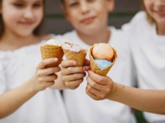 5 przekąsek, których nie daję dziecku w upały. Gdy prosi o lody, mówię 