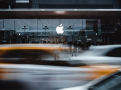 iOS 26 z opóźnieniami w Europie? Unijne przepisy znów uderzają w użytkowników Apple’a