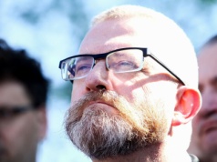 Grzegorz Braun usłyszał zarzuty. 