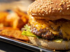 Pizza i burgery? Fuj. Polacy mają dość fast foodów