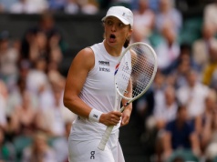 Nie drażnić Igi Świątek. Najpierw kłopoty, a potem awans Polki do trzeciej rundy Wimbledonu