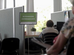500 plus dla seniora. Wielu Polaków nie wie, że może dostać takie pieniądze z ZUS
