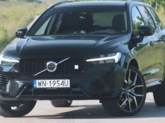 Volvo XC60 T8 eAWD dokonuje niemożliwego. Łączy ogień i wodę
