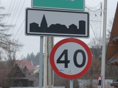 Znak D-42 widzisz codziennie. Jeden błąd i żegnasz się z prawkiem