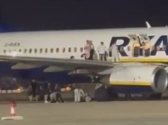 Ewakuacja samolotu Ryanair! Ludzie wyskakiwali z maszyny!