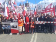 Obrońcy granicy blokują migrantów. Zobacz reportaż!