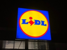 Lidl szuka 160 chętnych. Oprócz wypłaty daje samochód służbowy