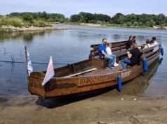 Nowość w Chełmnie! W weekendy Miasto zaprasza na rejsy łodzią flisacką po Wiśle