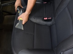 Czyste auto to zdrowsze auto. Ile zapłacisz za pranie tapicerki? Znamy stawki