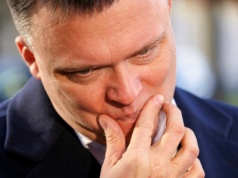 Hołownia znów tłumaczy się ze spotkania u Bielana. 