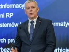 PiS chce referendum ws. migracji. Siemoniak: Nie potrzeba